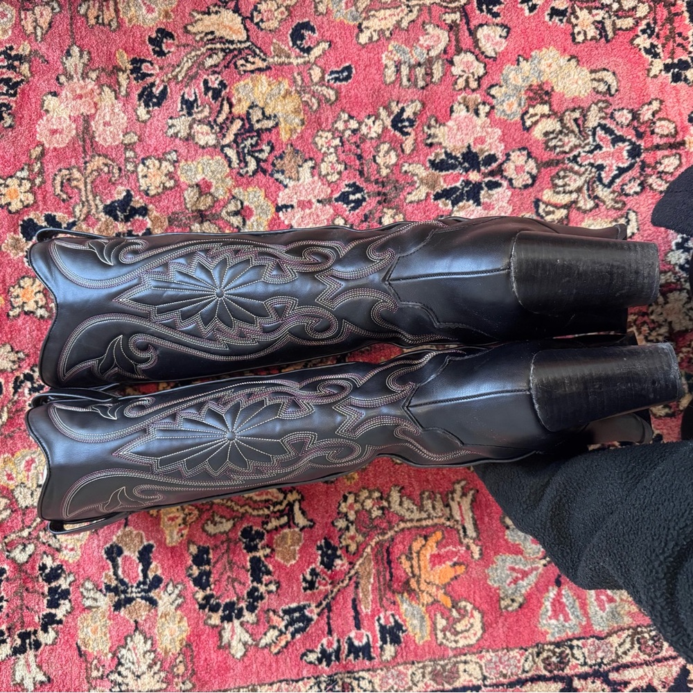 Steve Madden Black Embroidered Lasso Boot - Picture 3 of 8